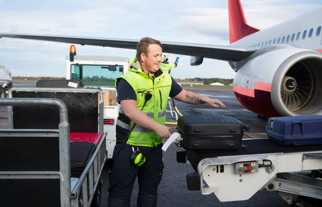 Agent de piste bagagiste